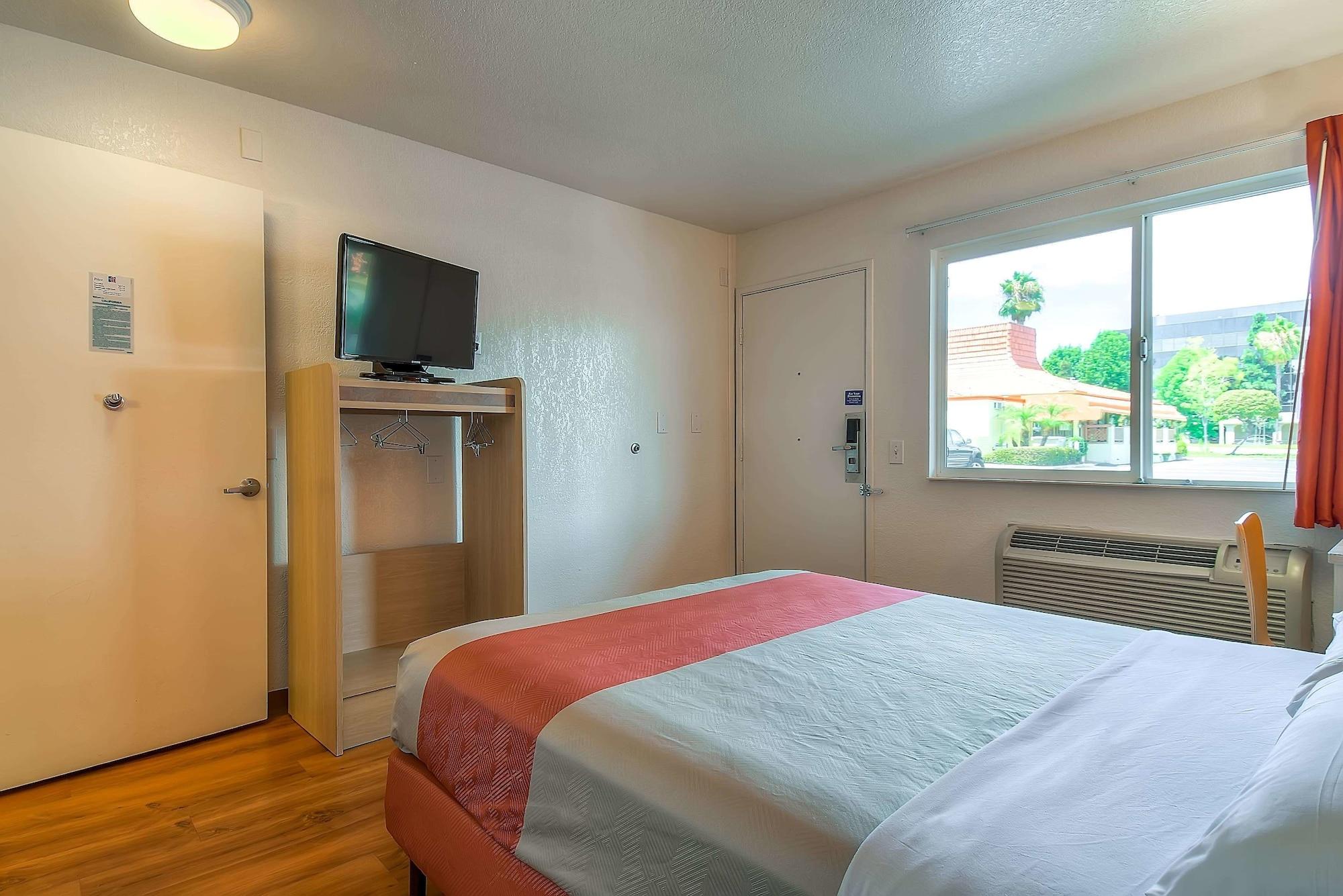 Motel 6-Westminster, Ca - South - Long Beach Area Ngoại thất bức ảnh