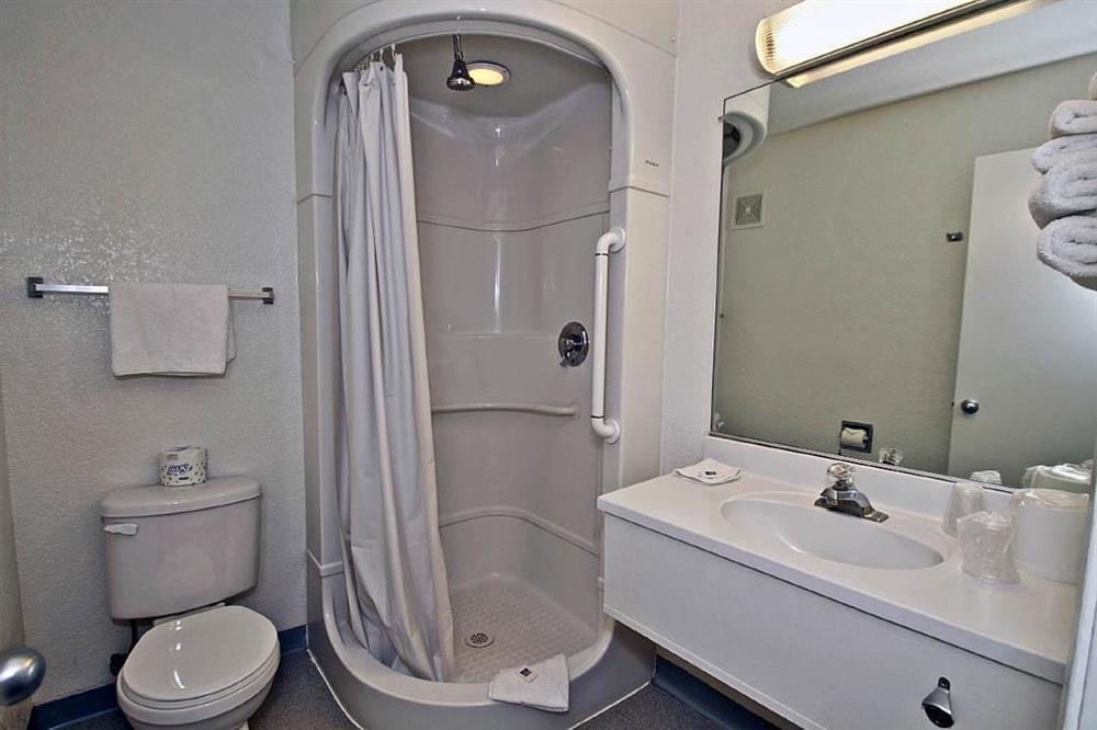 Motel 6-Westminster, Ca - South - Long Beach Area Phòng bức ảnh